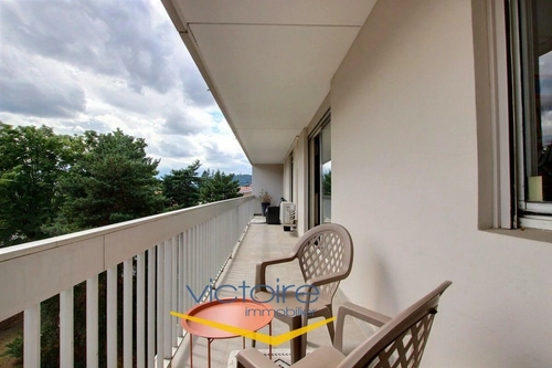Image d'un appartement meublé 5 pièces 108 m² à 1750€ à caluire-et-cuire (69300)