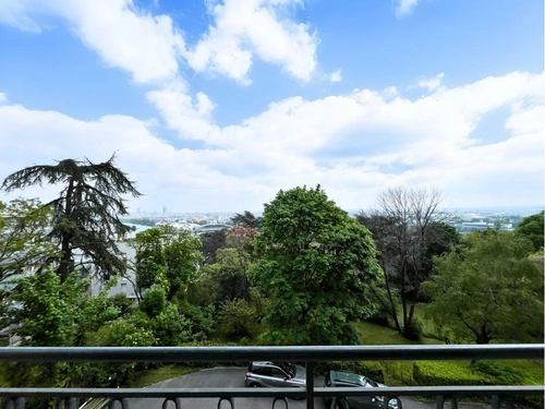 Image d'un appartement 5 pièces 99 m² à 309000€ à la mulatière (69350)