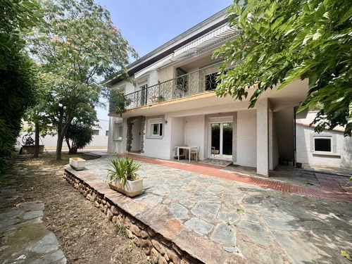 Image d'un maison 11 pièces 318 m² à 480000€ à sauvian (34410)