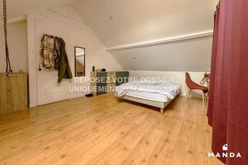 Image d'un appartement meublé 5 pièces 9 m² à 550€ à cergy (95800)