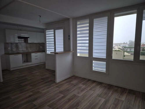 Image d'un appartement 4 pièces 83 m² à 1410€ à trappes (78190)