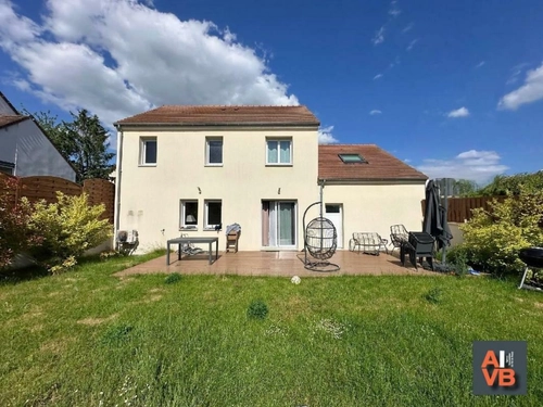 Image d'un maison 5 pièces 123 m² à 598000€ à bussy-saint-georges (77600)