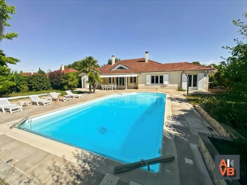 Image d'un maison 7 pièces 201 m² à 1125000€ à bussy-saint-georges (77600)