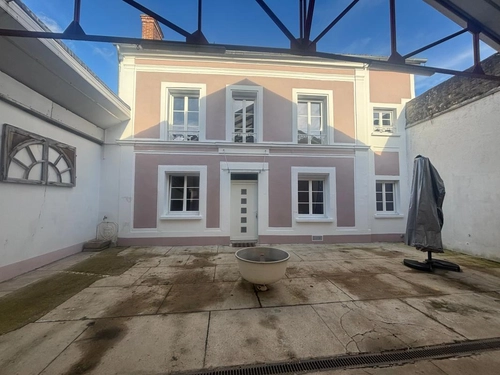Image d'un maison 4 pièces 119 m² à 2500€ à fontainebleau (77300)