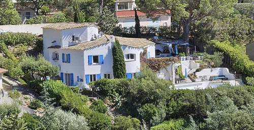 Image d'un maison 8 pièces 192 m² à 1570000€ à roquebrune-sur-argens (83520)