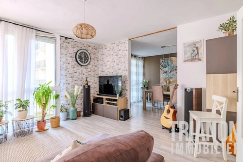 Image d'un appartement 5 pièces 92 m² à 240000€ à poissy (78300)