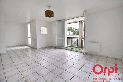 Image d'un appartement 5 pièces 92 m² à 294000€ à montigny-le-bretonneux (78180)