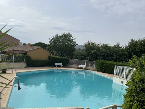 Image d'un appartement 3 pièces 37 m² à 950€ à cogolin (83310)
