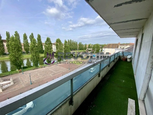 Image d'un appartement 4 pièces 103 m² à 225000€ à melun (77000)