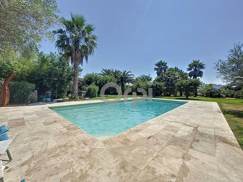 Image d'un maison 5 pièces 262 m² à 1680000€ à roquebrune-sur-argens (83520)