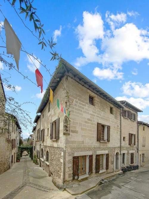 Image d'un appartement 4 pièces 85 m² à 200000€ à villeneuve-lès-avignon (30400)