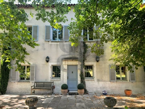 Image d'un maison 8 pièces 250 m² à 830000€ à l'isle-sur-la-sorgue (84800)