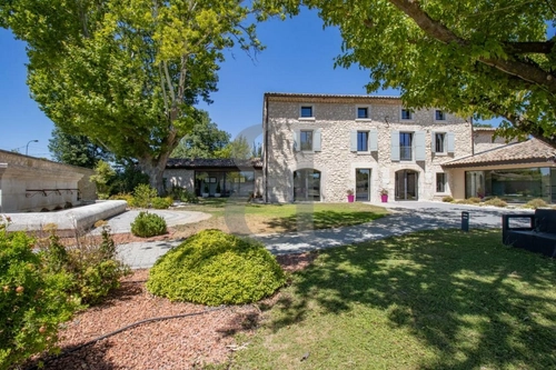 Image d'un maison 7 pièces 468 m² à 1795000€ à l'isle-sur-la-sorgue (84800)