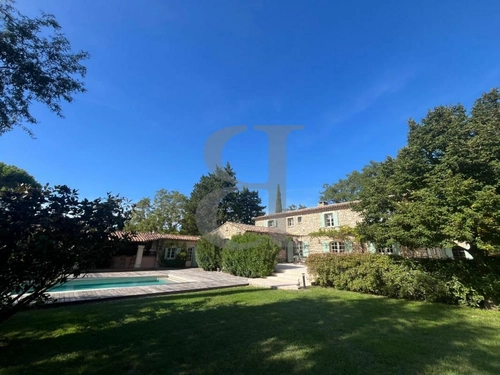 Image d'un maison 9 pièces 349 m² à 2100000€ à l'isle-sur-la-sorgue (84800)