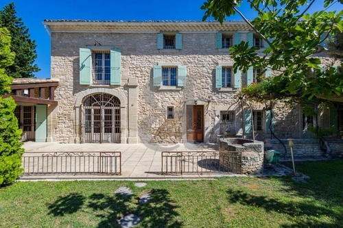 Image d'un maison 8 pièces 295 m² à 670000€ à carpentras (84200)