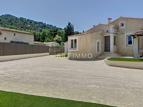 Image d'un maison 7 pièces 165 m² à 799000€ à robion (84440)