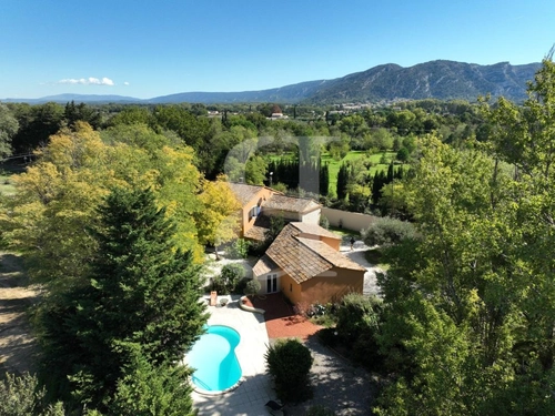 Image d'un maison 7 pièces 220 m² à 636000€ à l'isle-sur-la-sorgue (84800)