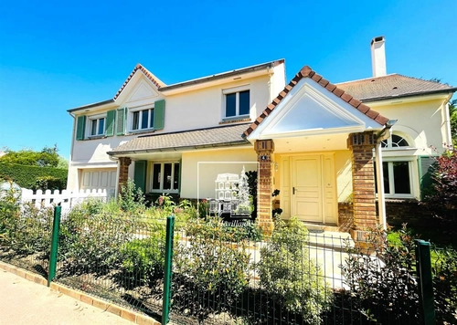Image d'un maison 7 pièces 185 m² à 5300€ à croissy-sur-seine (78290)