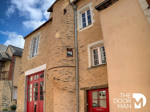 Image d'un maison 8 pièces 168 m² à 457600€ à laval (38190)