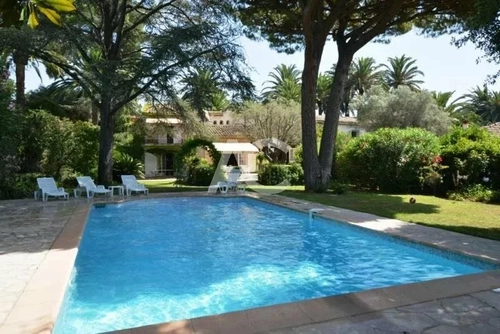 Image d'un maison 8 pièces 250 m² à 3900000€ à antibes (06600)