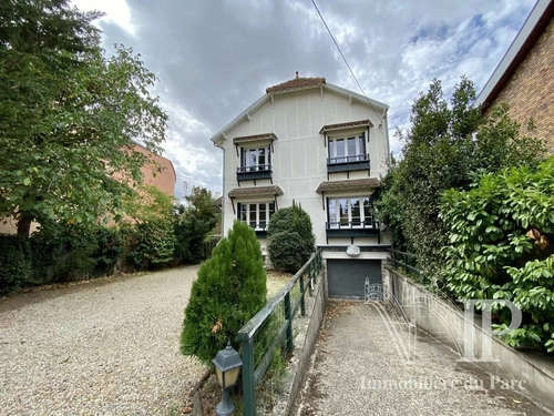Image d'un maison 9 pièces 142 m² à 4581.06€ à croissy-sur-seine (78290)