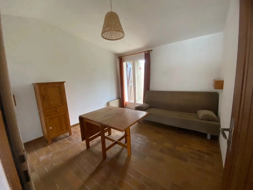 Image d'un appartement 1 pièce 18 m² à 420€ à nîmes (30000)