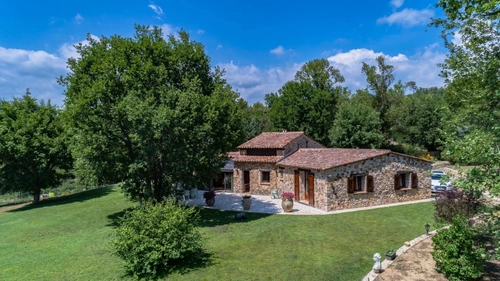 Image d'un maison meublée 4 pièces 182 m² à 3000€ à montauroux (83440)