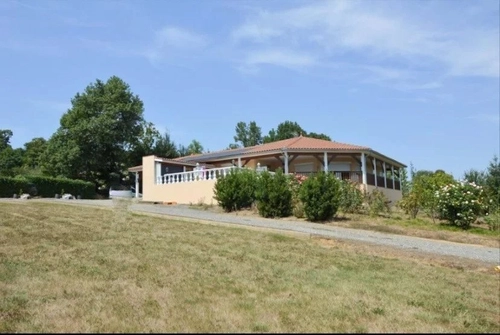 Image d'un maison 5 pièces 151 m² à 312000€ à castelnau-magnoac (65230)