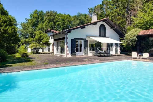 Image d'un maison 9 pièces 300 m² à 1995000€ à ascain (64310)