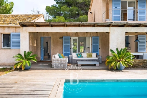 Image d'un maison 4 pièces 117 m² à 750000€ à saint-florent (45600)