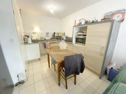 Image d'un appartement 2 pièces 55 m² à 76000€ à bagnols-sur-cèze (30200)