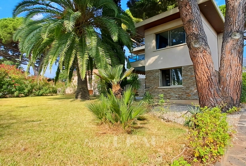 Image d'un maison 6 pièces 134 m² à 870000€ à cavalaire-sur-mer (83240)