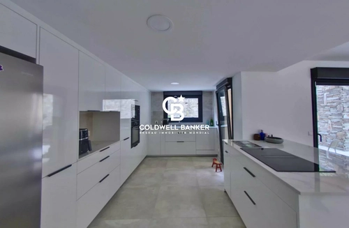 Image d'un maison 8 pièces 230 m² à 785000€ à montesquieu-des-albères (66740)