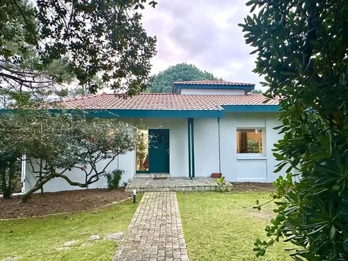 Image d'un maison meublée 9 pièces 226 m² à 4463.76€ à anglet (64600)