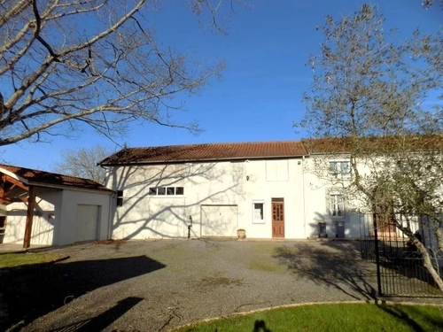 Image d'un maison 6 pièces 122 m² à 175000€ à villecomtal-sur-arros (32730)