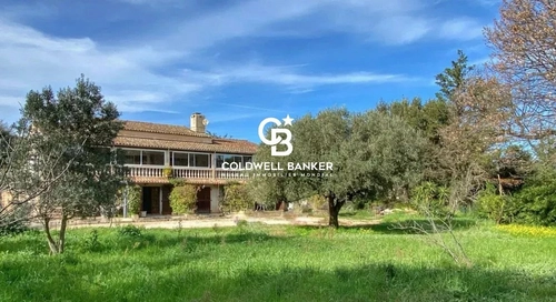 Image d'un maison 14 pièces 410 m² à 1248000€ à bormes-les-mimosas (83230)