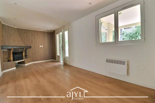 Image d'un maison 5 pièces 119 m² à 367500€ à méounes-lès-montrieux (83136)