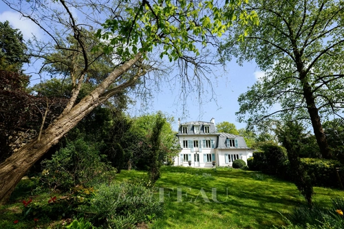 Image d'un maison 10 pièces 320 m² à 2150000€ à louveciennes (78430)