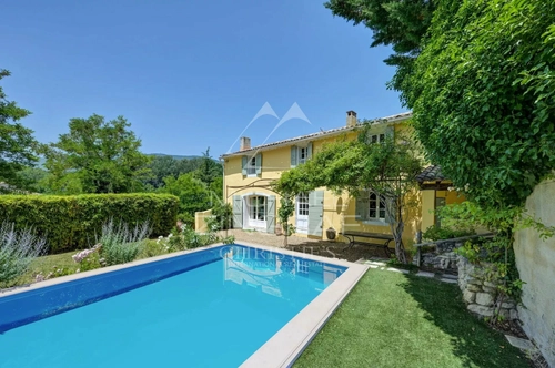 Image d'un maison 8 pièces 209 m² à 860000€ à la tour-d'aigues (84240)