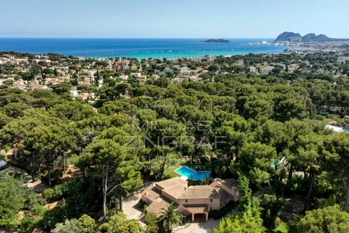 Image d'un maison 7 pièces 200 m² à 2420000€ à la ciotat (13600)