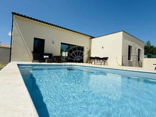 Image d'un maison 4 pièces 130 m² à 683000€ à l'isle-sur-la-sorgue (84800)