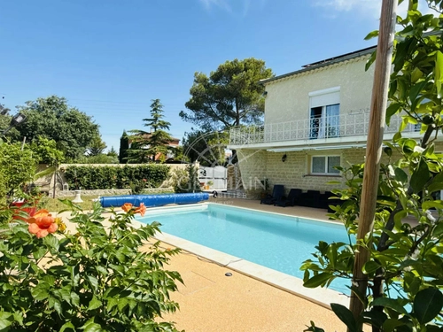 Image d'un maison 8 pièces 210 m² à 598500€ à l'isle-sur-la-sorgue (84800)