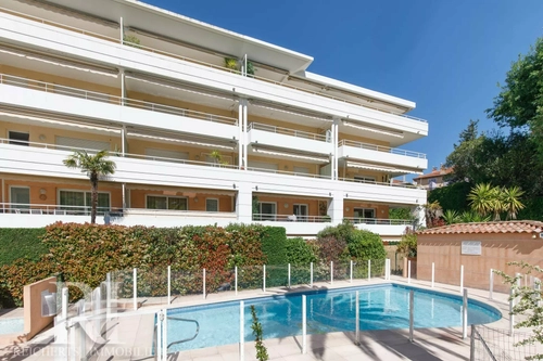 Image d'un appartement 4 pièces 141 m² à 1190000€ à cannes (06400)