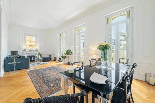 Image d'un appartement 4 pièces 109 m² à 1300000€ à nice (06000)