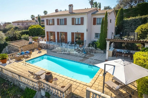 Image d'un maison 7 pièces 174 m² à 1150000€ à vence (06140)