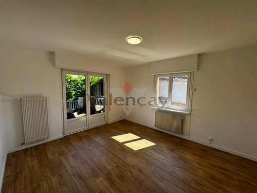 Image d'un appartement 4 pièces 89 m² à 1050€ à illzach (68110)