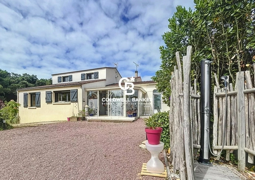 Image d'un maison 8 pièces 203 m² à 587000€ à longeville-sur-mer (85560)