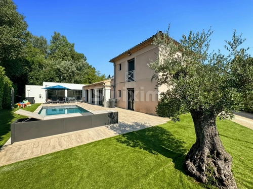 Image d'un maison 6 pièces 175 m² à 610000€ à montboucher-sur-jabron (26740)