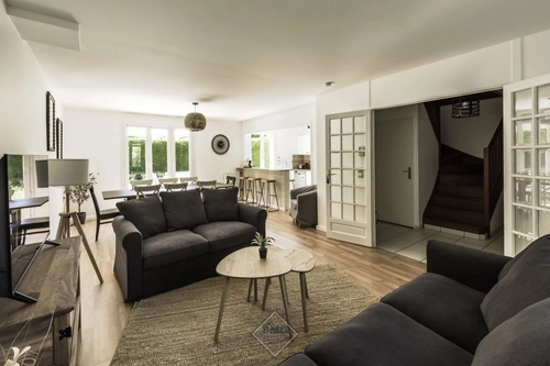 Image d'un maison meublée 6 pièces 150 m² à 4300€ à serris (77700)