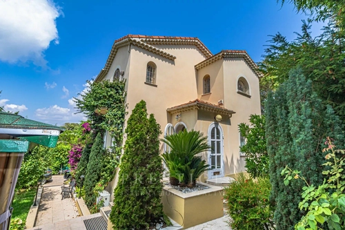 Image d'un maison 6 pièces 247 m² à 3800000€ à antibes (06600)